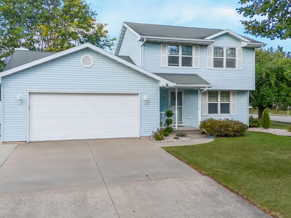 700 Woodsview Ln, Kimberly, WI 54136