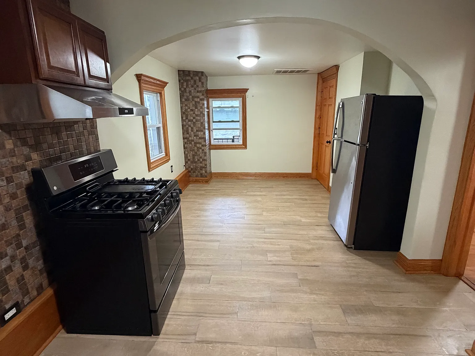 2 bed, 900 sqft, $1,550 — Photo 4