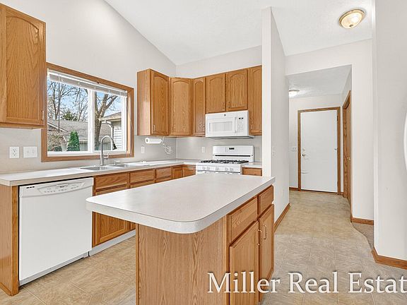 5th image of 4857 Hathaway Ct