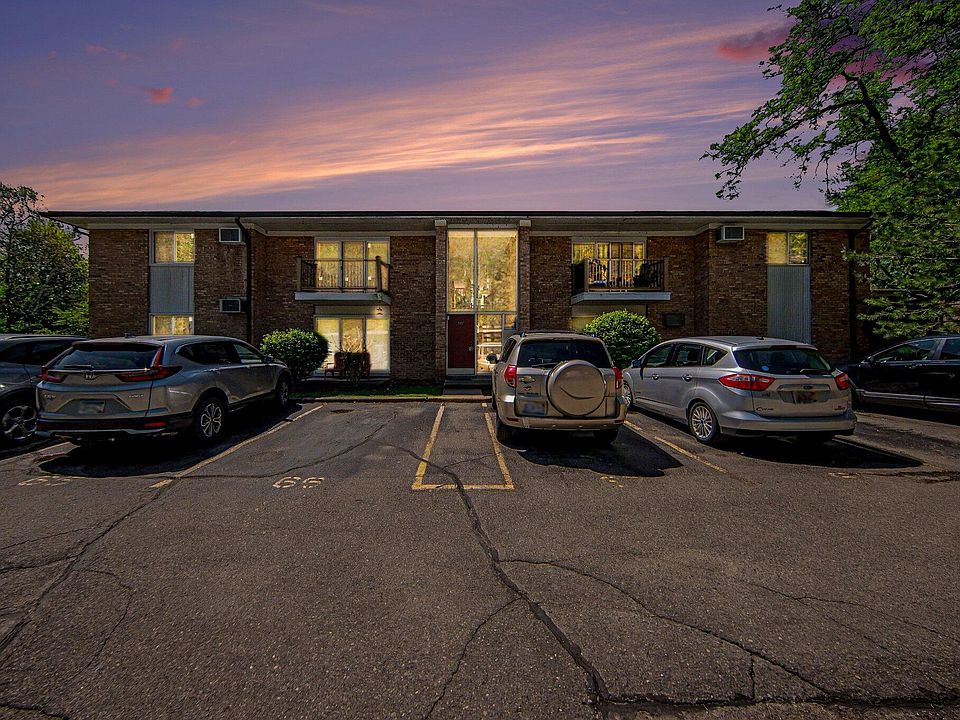 1st image of 1261 Island Dr APT 201