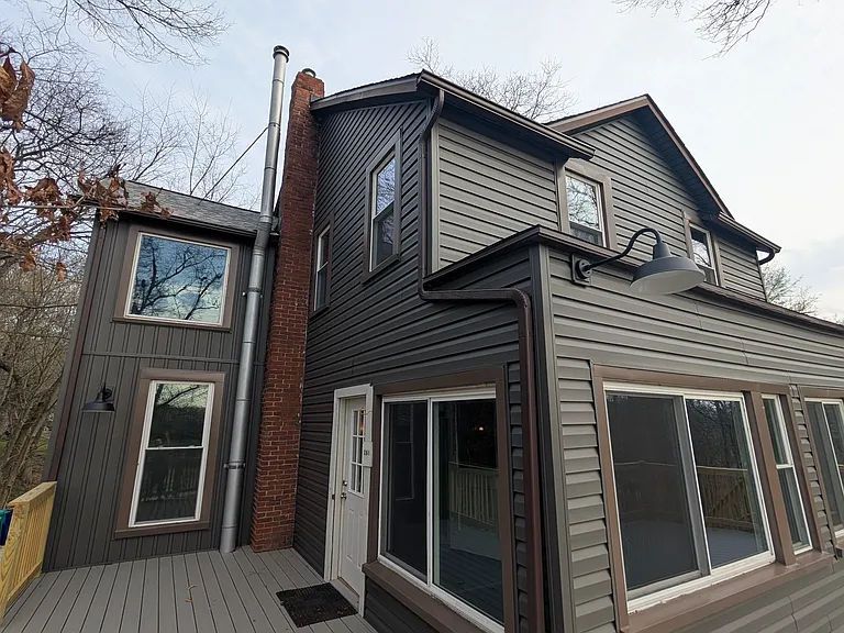 6296 Lakeview Dr — Photo 2