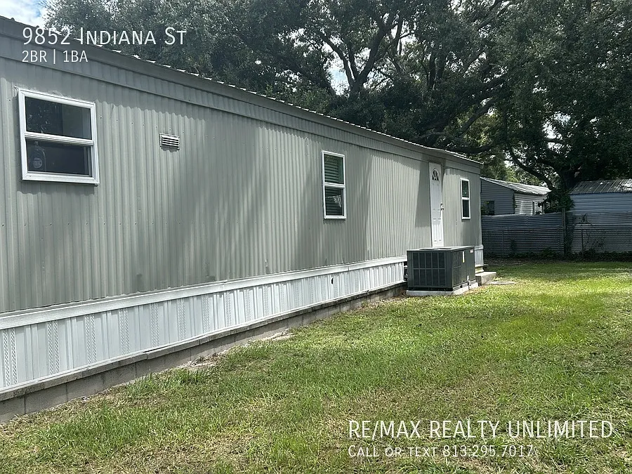 9852 Indiana St Gibsonton, FL 33534 — Photo 3