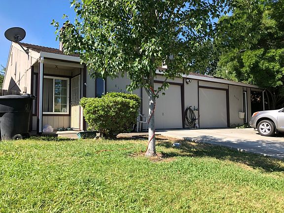 2nd image of 8120 Deseret Ave #8122