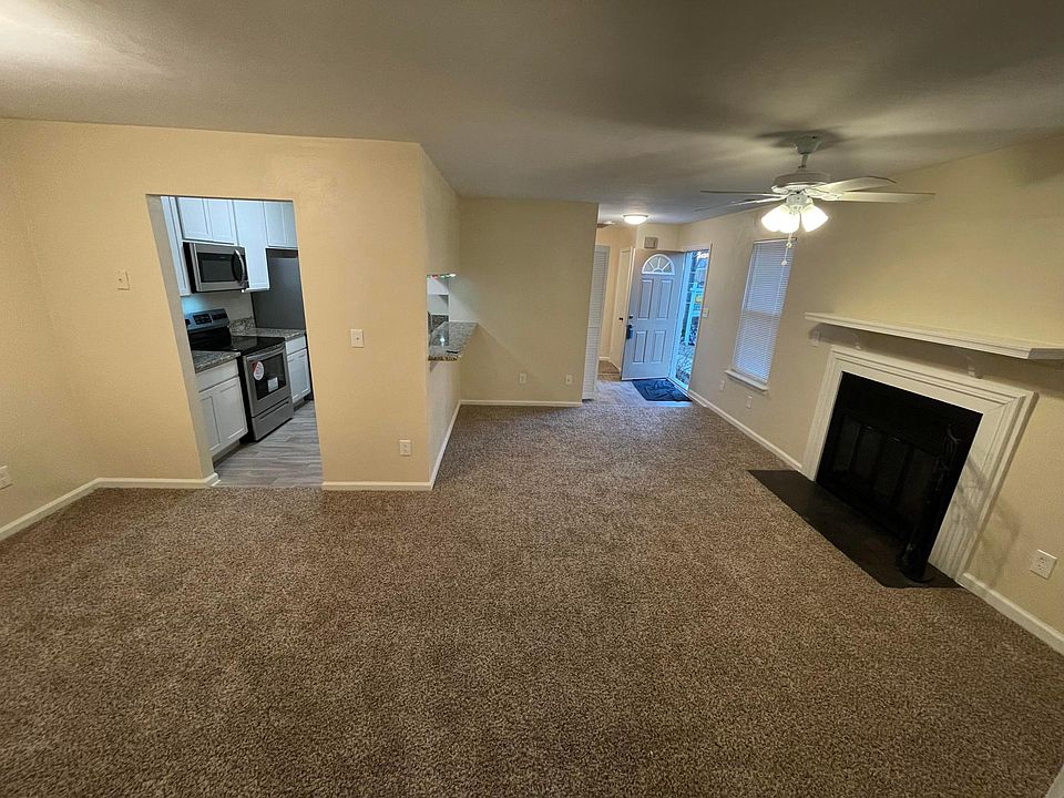 1st image of 465 Peregrine St