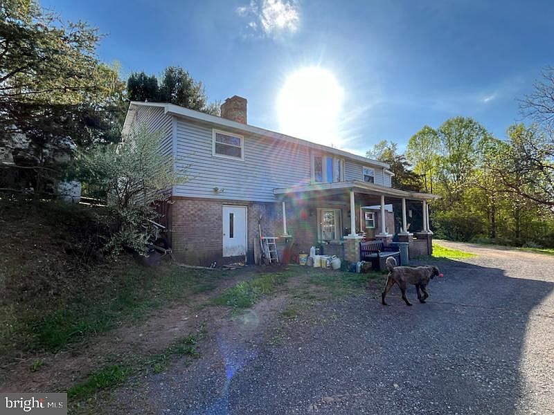 2nd image of 137 Budding Dogwood Ln