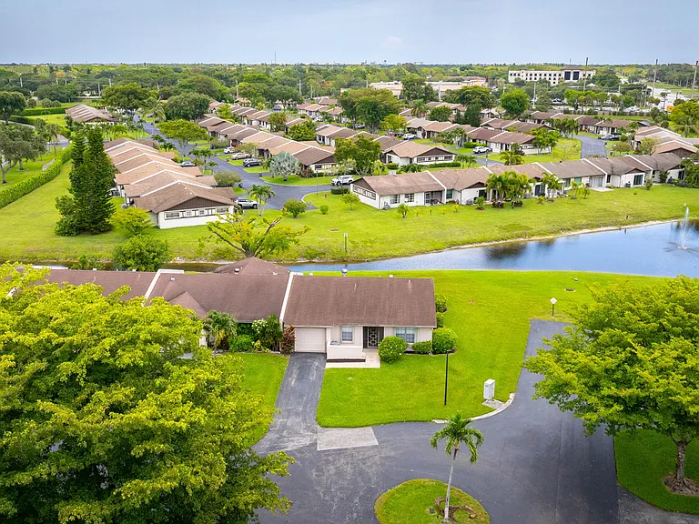 5241 Breadfruit Cir — Photo 39