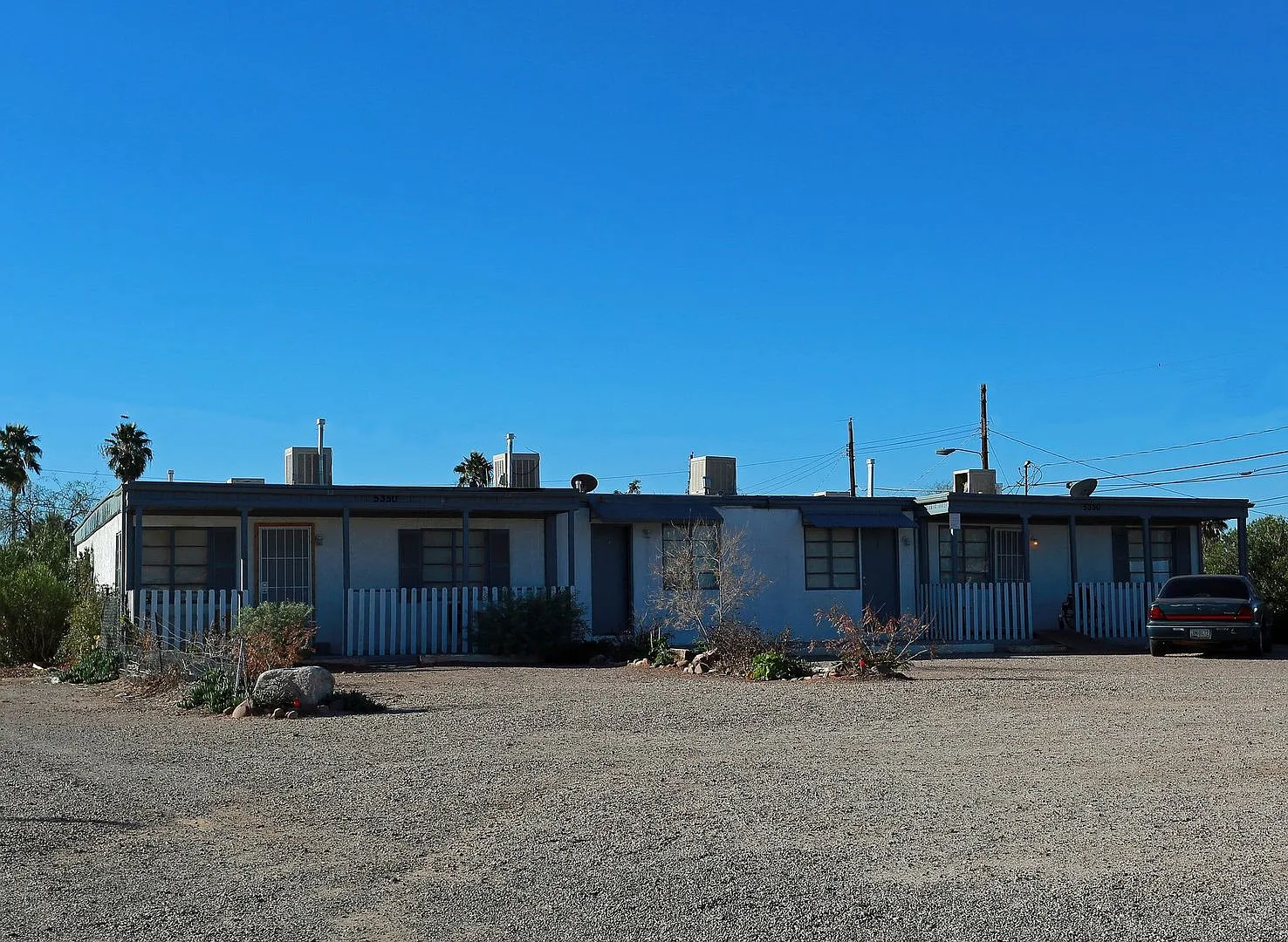Woodland Manor Apartments — Photo 1