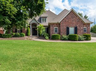 1102 NE Buckingham Blvd, Bentonville, AR 72712