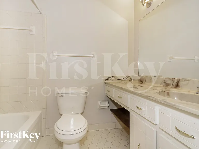 6861 Valley Park Dr — Photo 10
