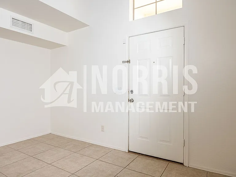 1632 E Cardinal Dr — Photo 4