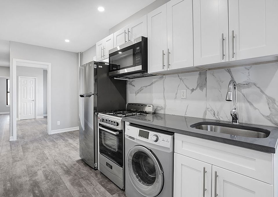 1st image of 2371 2nd Ave APT 15