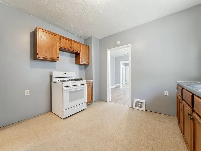 3456 W 65th St — Photo 36