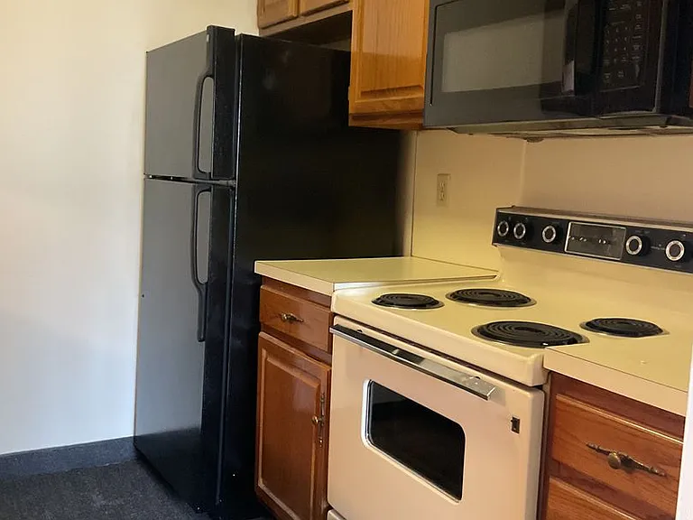6530 Derry St — Photo 5