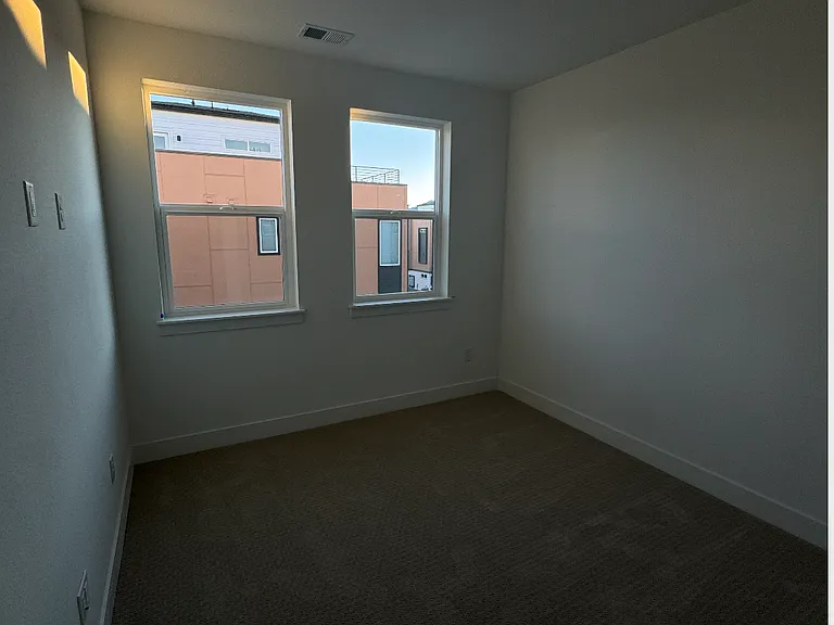 830 Josephine Way — Photo 7