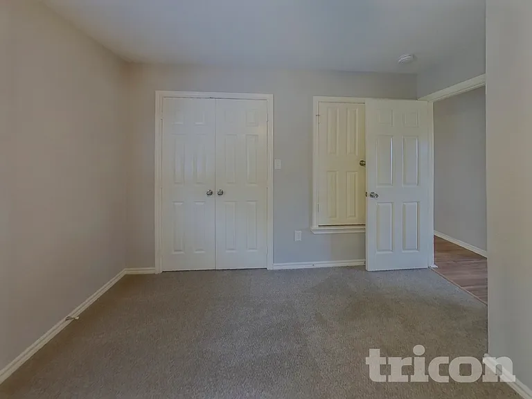 213 Dean Ct — Photo 10