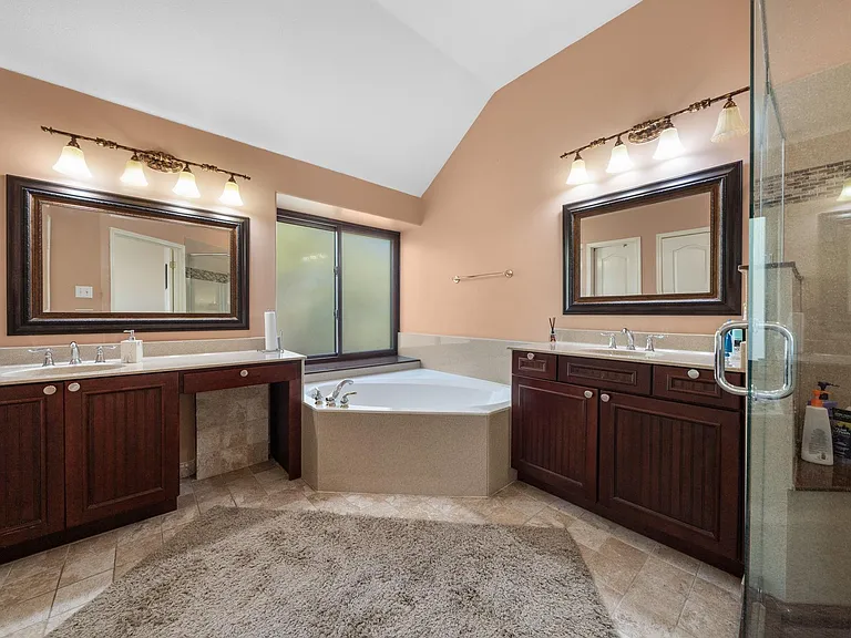 1512 Amelia Dr — Photo 22