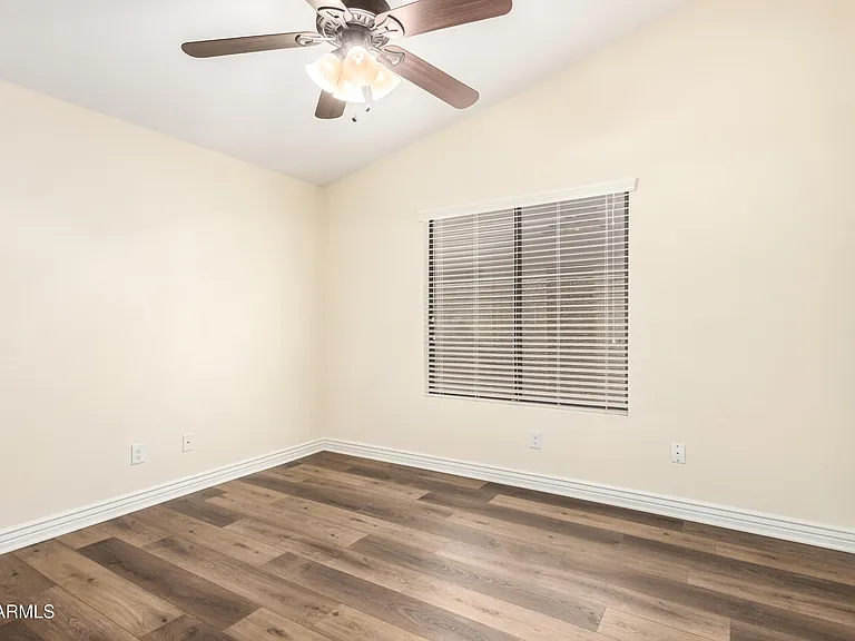 1517 W Islandia Dr — Photo 28
