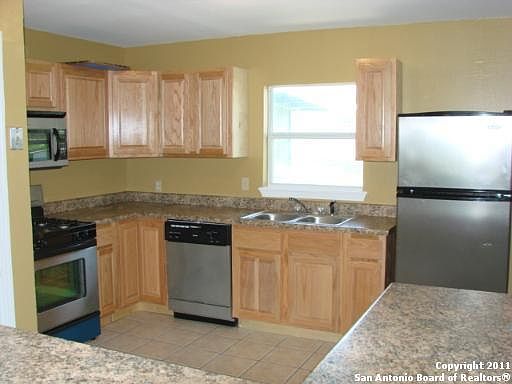 5th image of 307 Latch Dr