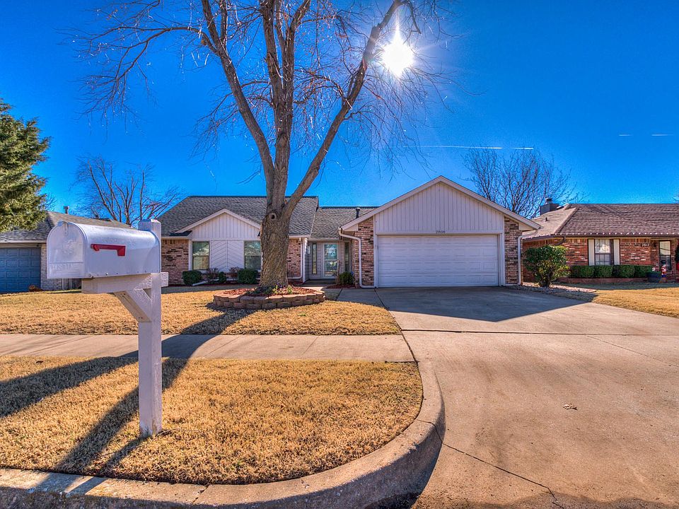 1st image of 2808 Countrywood Ln