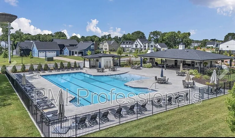 1403 Rebecca Johns Dr — Photo 18