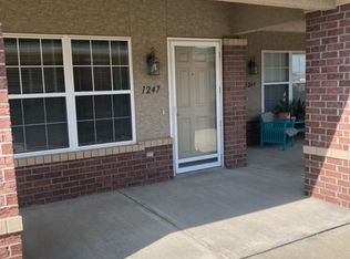 1247 SW Minter Way, Grain Valley, MO 64029