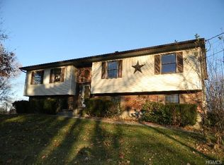 329 Quaker St, Wallkill, NY 12589