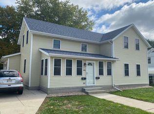 133 S 5th St, Stoughton, WI 53589