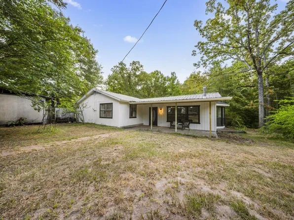130 Hilltop Loop, Lufkin, TX 75904