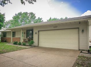 137 Basswood Rd, Springfield, IL 62712