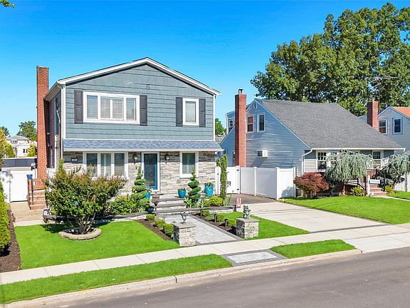 3rd image of 151 Poppy Avenue