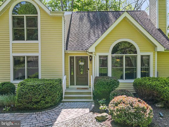 5th image of 323 Eastshore Dr