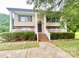 2290 Angle Dr, Conover, NC 28613