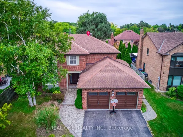 3944 Glamis Ct, Mississauga, ON L5L 3N5