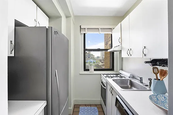 Sold by Citi Habitats | media 9