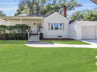 5740 Dearborn St, Mission, KS 66202