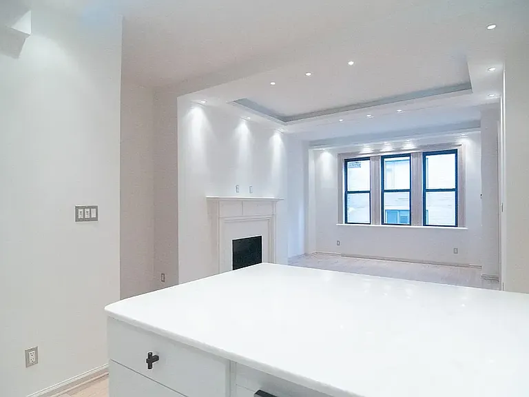 145 W 58th St #11M — Photo 10