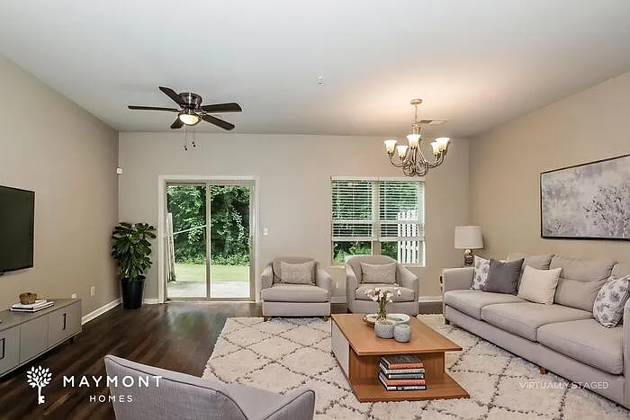 1585 Iris Walk — Photo 5