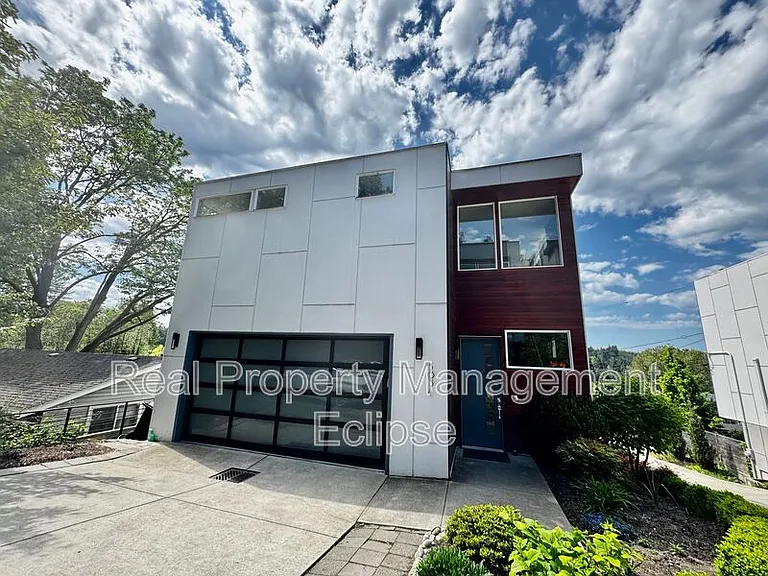 5034 Puget Blvd SW — Photo 1