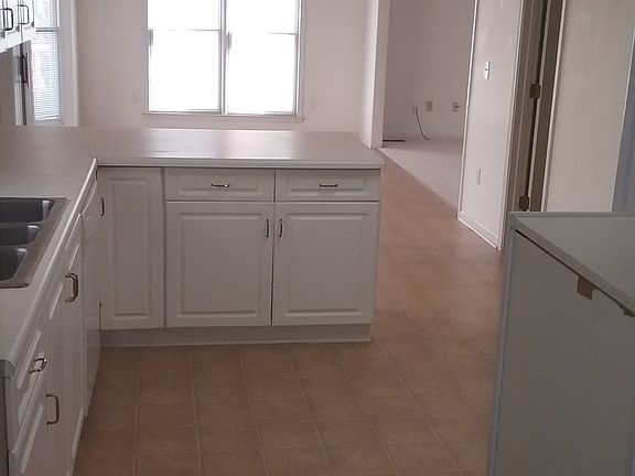 4th image of 111 Eastwick Ct