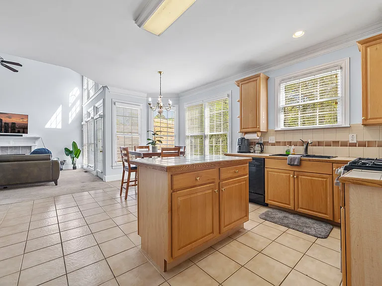 2269 Sage Pl — Photo 14
