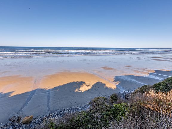 2nd image of 13974 S Coast Hwy