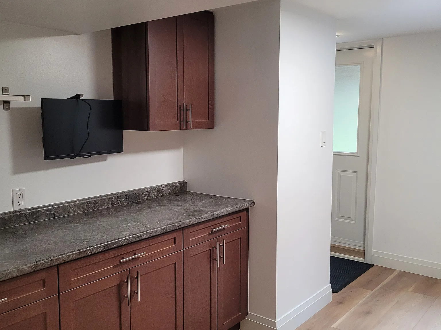 2 bed, $2,050 — Photo 4