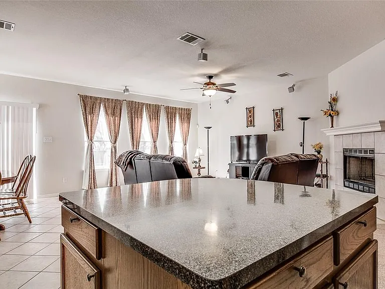 6021 Almelo Dr — Photo 13