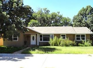802 4th St, Farwell, TX 79325