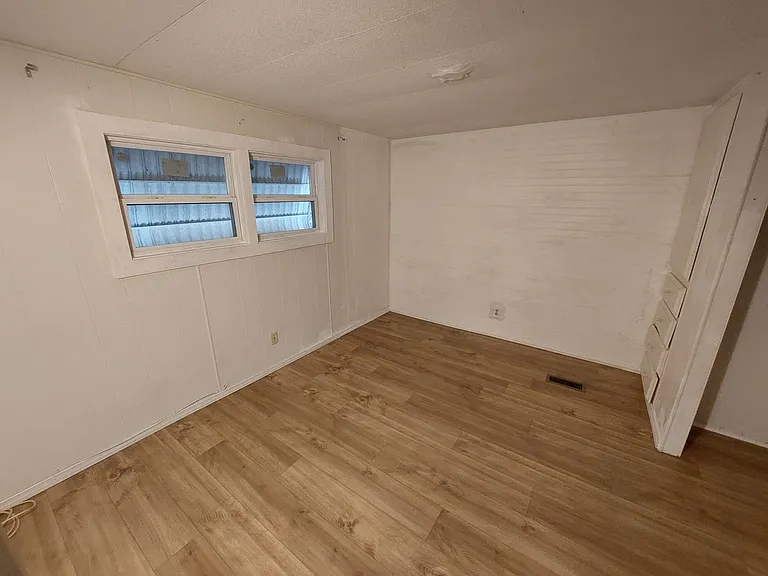 2929 Saralake Dr S — Photo 21