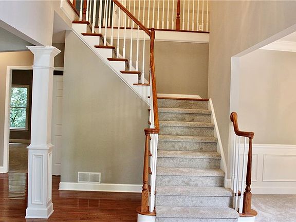 2nd image of 2975 Dogwood Hollow Ln