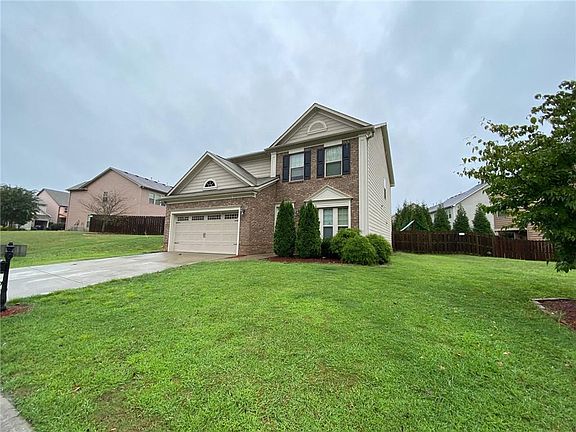 2nd image of 5620 Beaver Ridge Dr