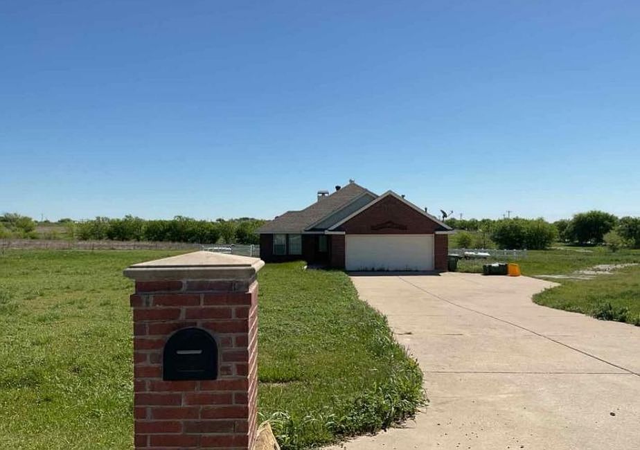 1st image of 319 Hawk Ridge Rd