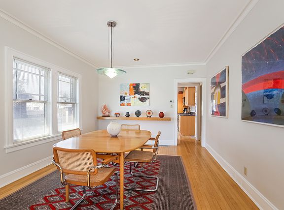 5th image of 2534 Lawndale Ave