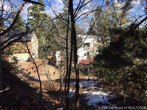 3rd image of 345 Upper Evergreen Dr